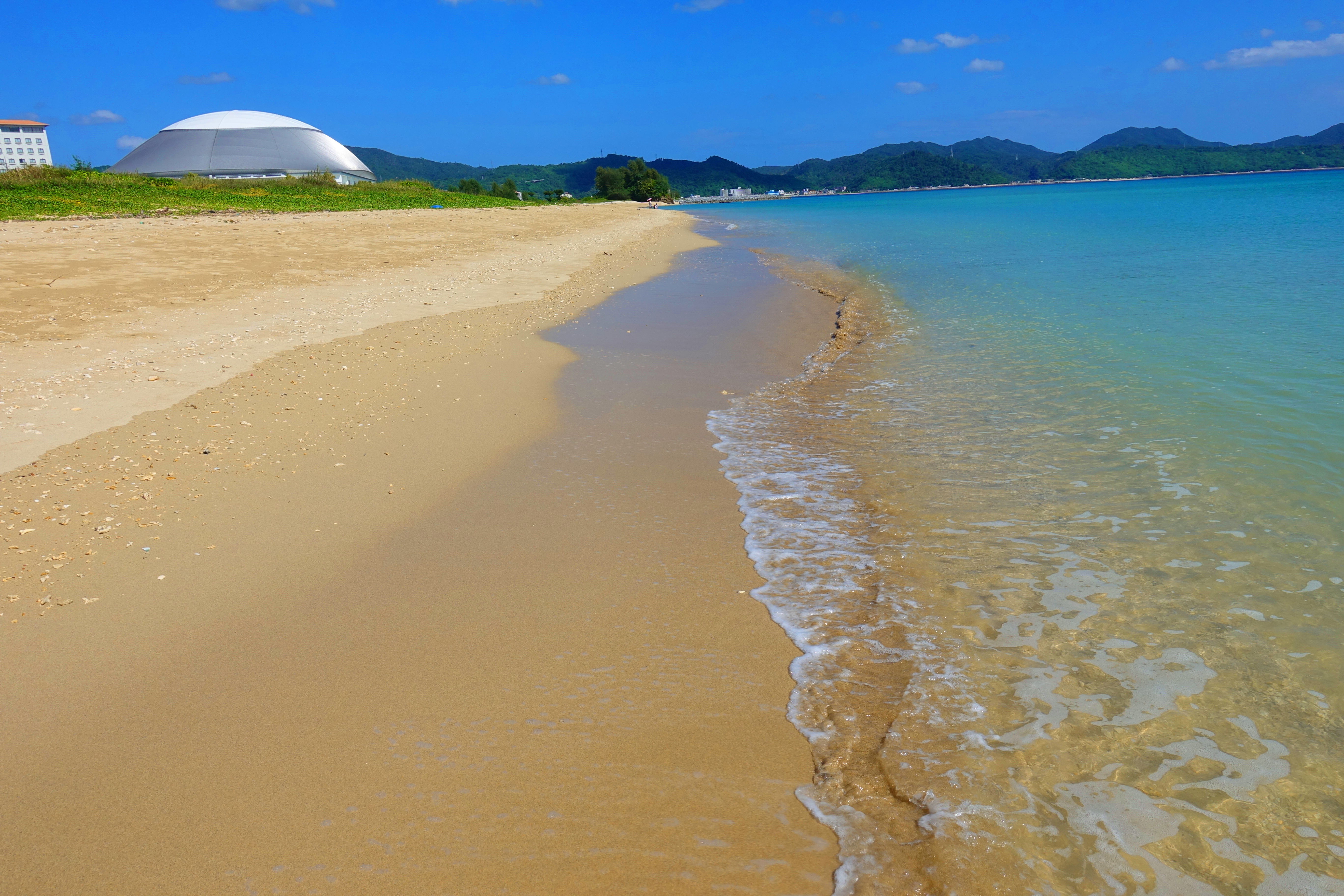 海辺の散策に最高の場所 透き通る海と夕日の海が楽しめる 宇茂佐海岸 Scenic Spots Nagos Okinawa Web Magazine